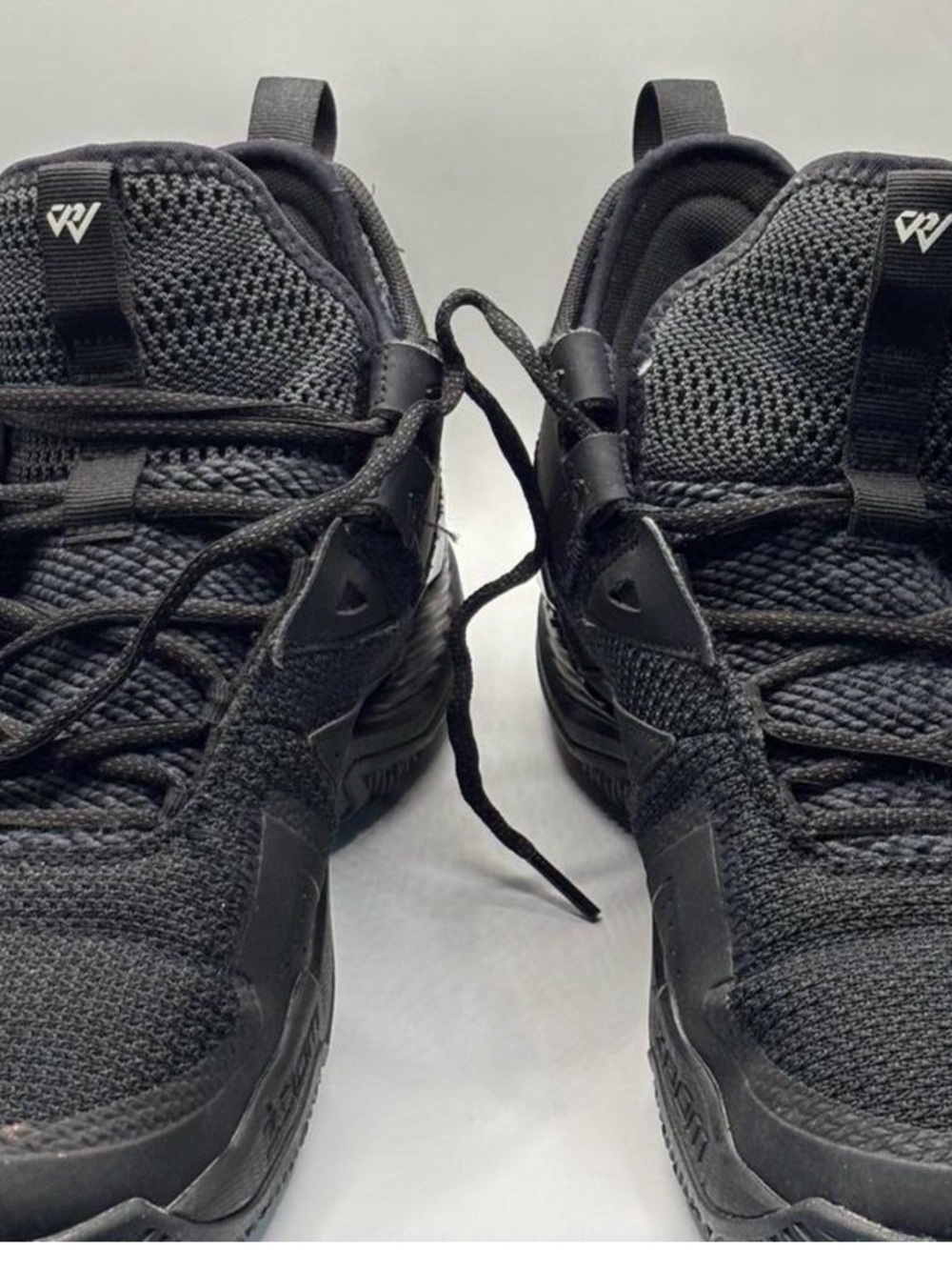 Men's Black Knit Athletic Sneakers with Secure Lace Fit